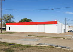 
                                	        GDI - 206 S Town East
                                    